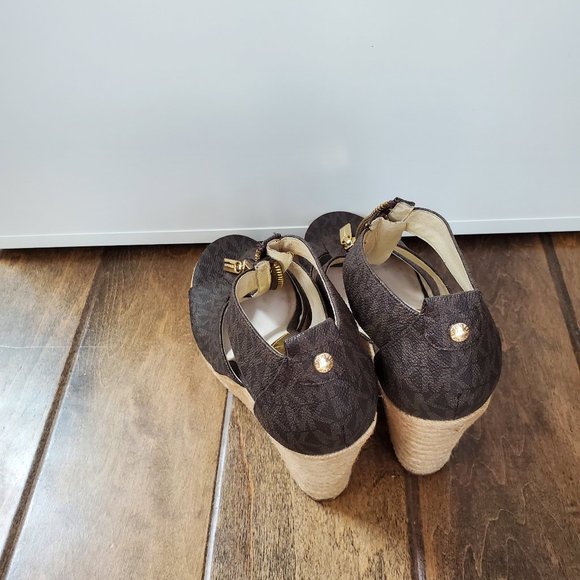 MICHAEL KORS-Zip Up Berkley Wedge Sandals in SIZE 7 US MEDIUM - Picture 3 of 3